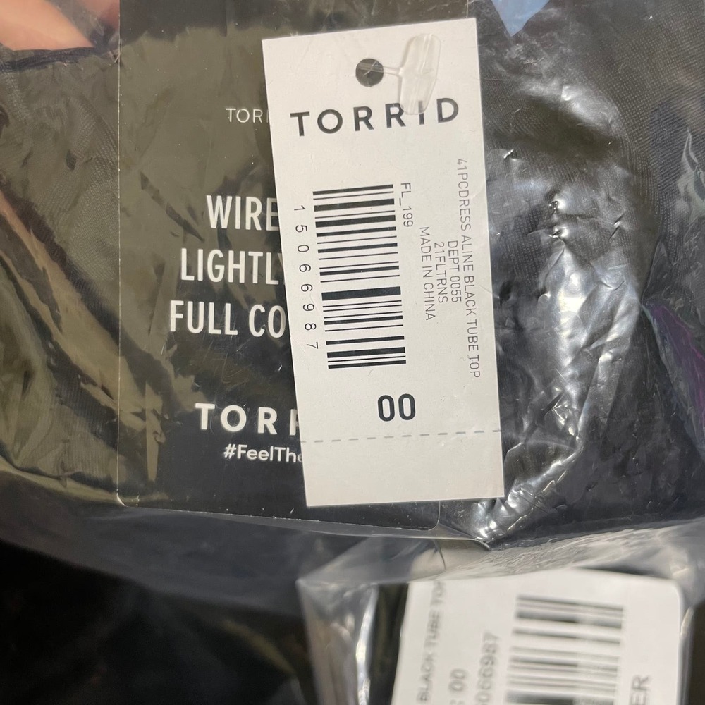 Torrid NWT Wireless Mid Removable Straps Swim Dress With Brief Black Size 00X - Picture 8 of 8